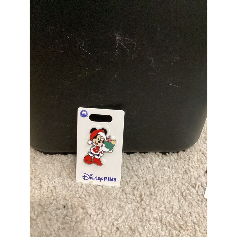 2024 Disney Parks Santa Minnie Mouse Christmas Holiday Pin OE New Mrs. Claus